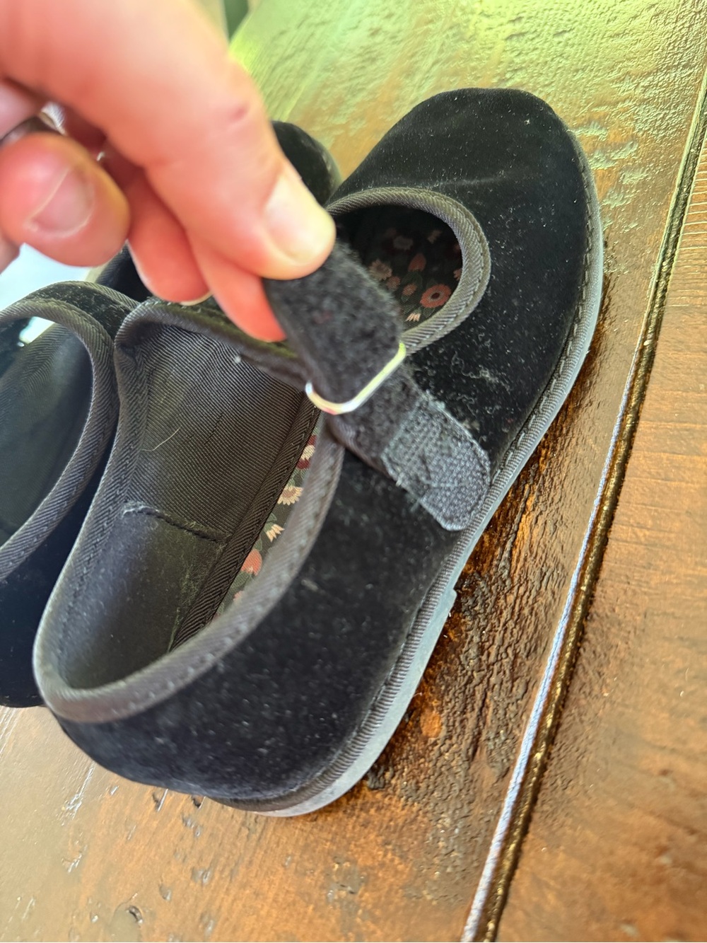Zara Black Velvet Mary Jane Shoes with Floral Insole - Picture 4 of 8